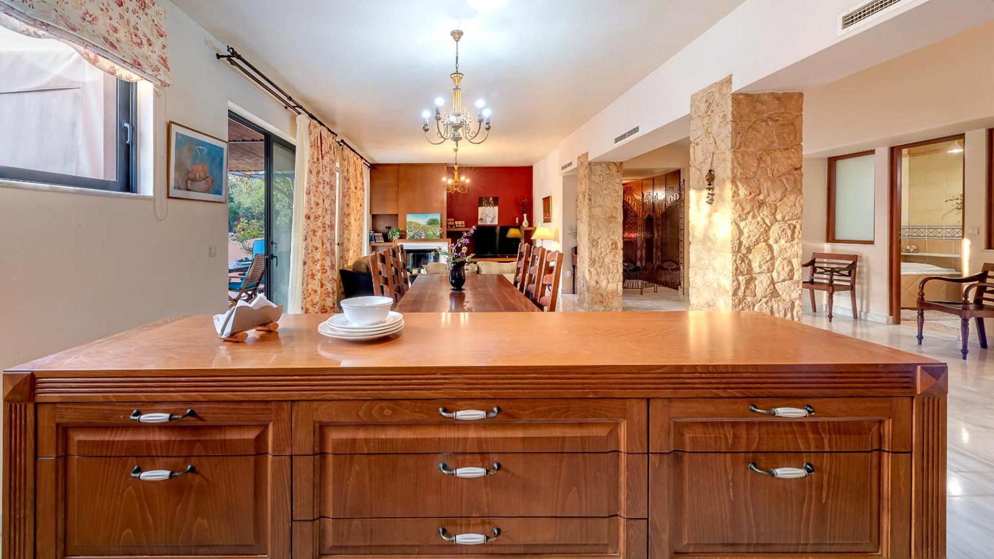 Lithos Serenity Apartment