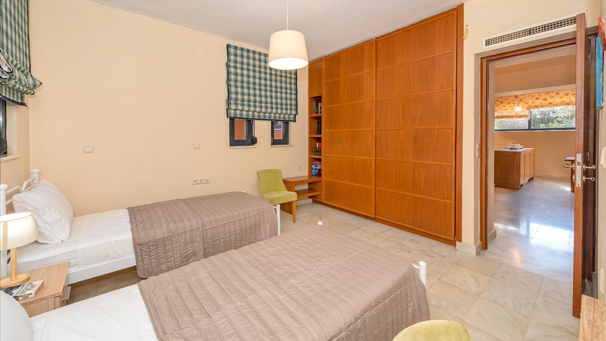 Lithos Serenity Apartment Argoulidhes
